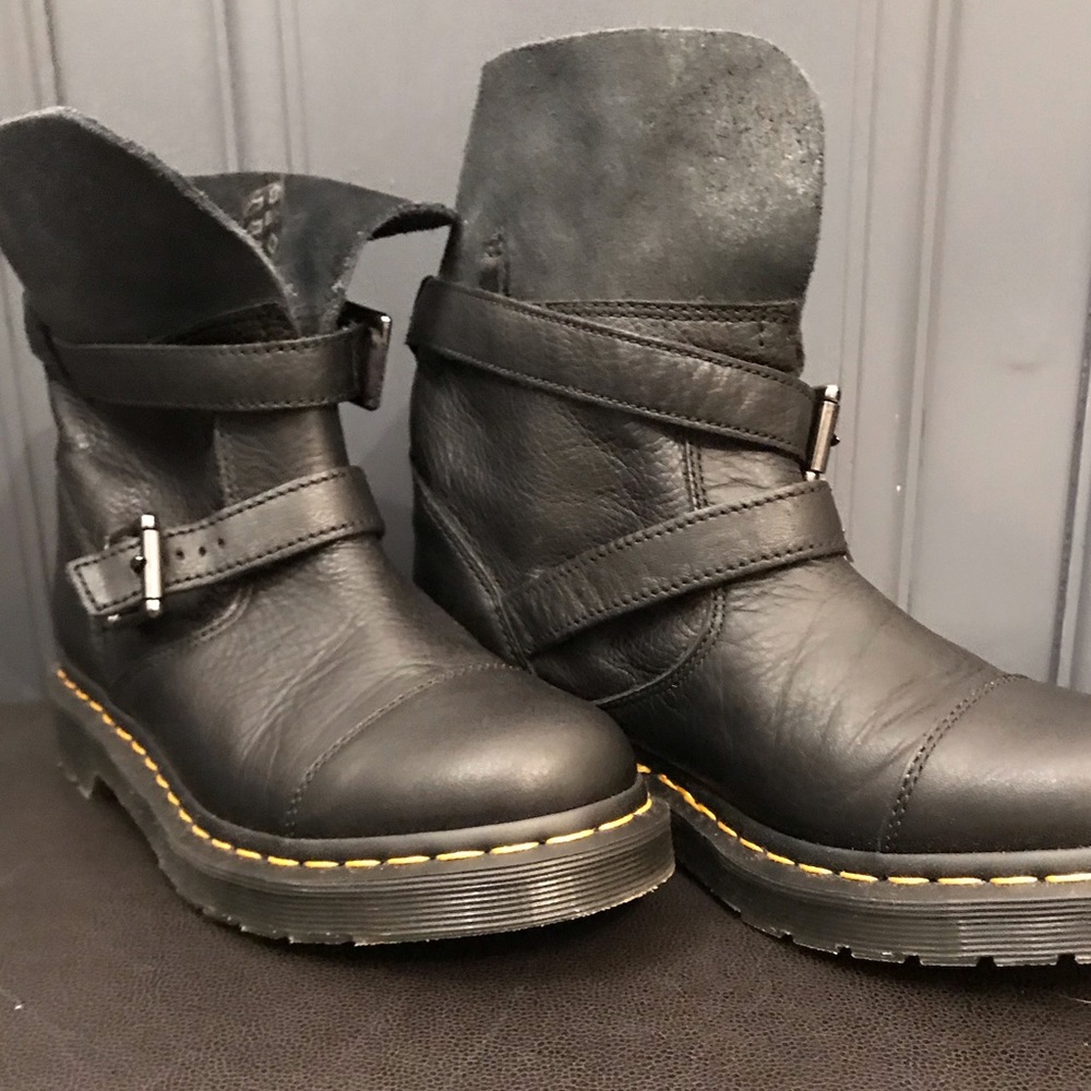 Dr. Martens Boots size US 7